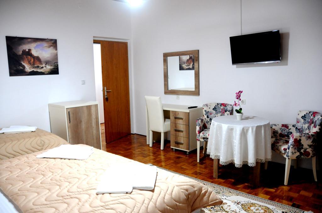 Guest House Smajlaga Ulcinj Zewnętrze zdjęcie